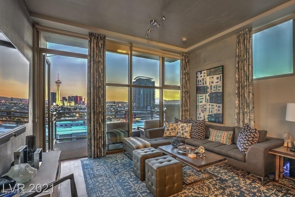 353 E Bonneville Avenue - Photo 13