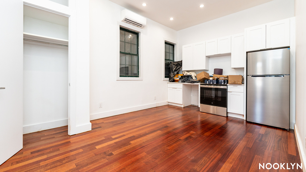 276 Boerum Street - Photo 7