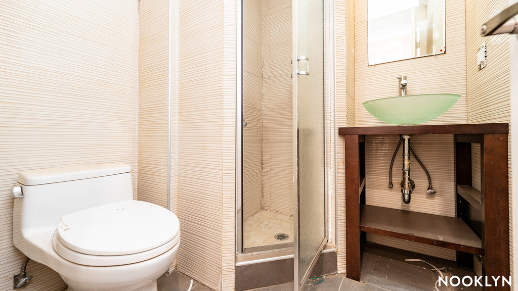 276 Boerum Street - Photo 12