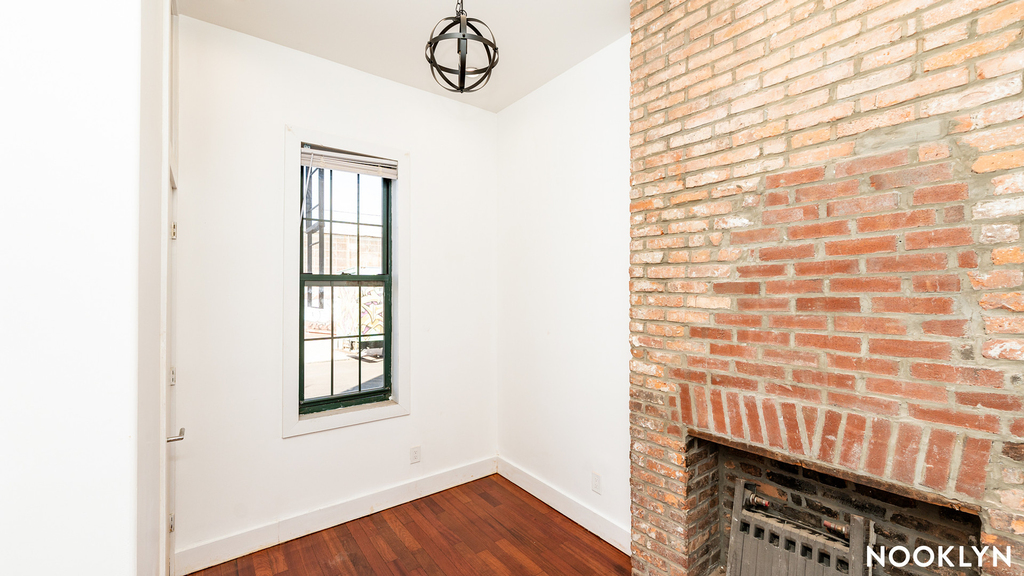 276 Boerum Street - Photo 5