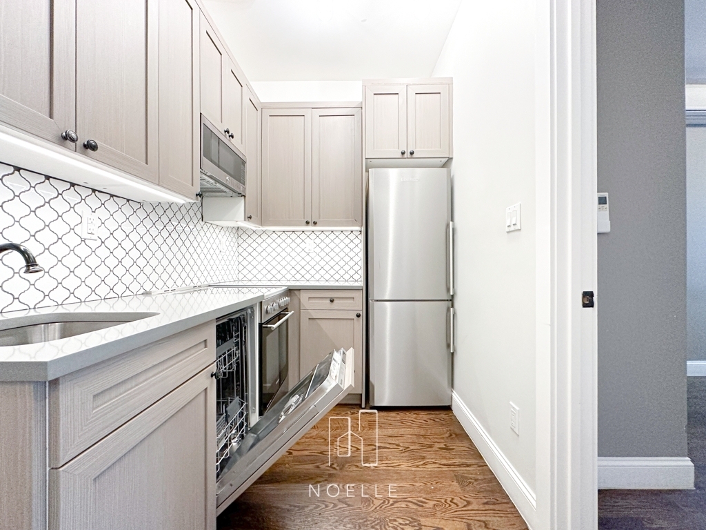 60-80 Myrtle Avenue - Photo 0
