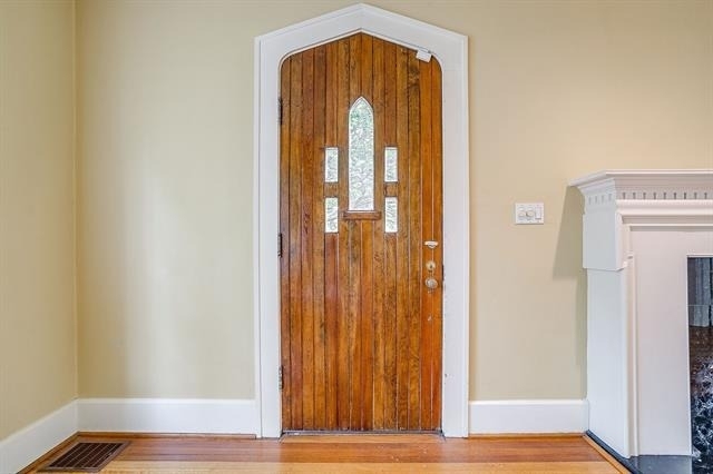 2606 Cockrell Avenue - Photo 2
