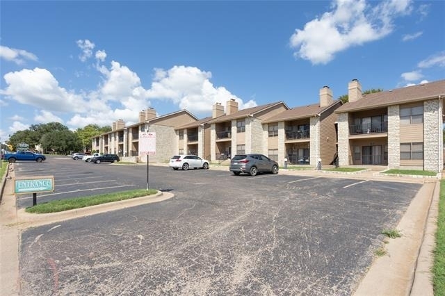 400 E Pearl - Photo 3