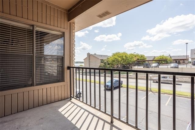 400 E Pearl - Photo 2