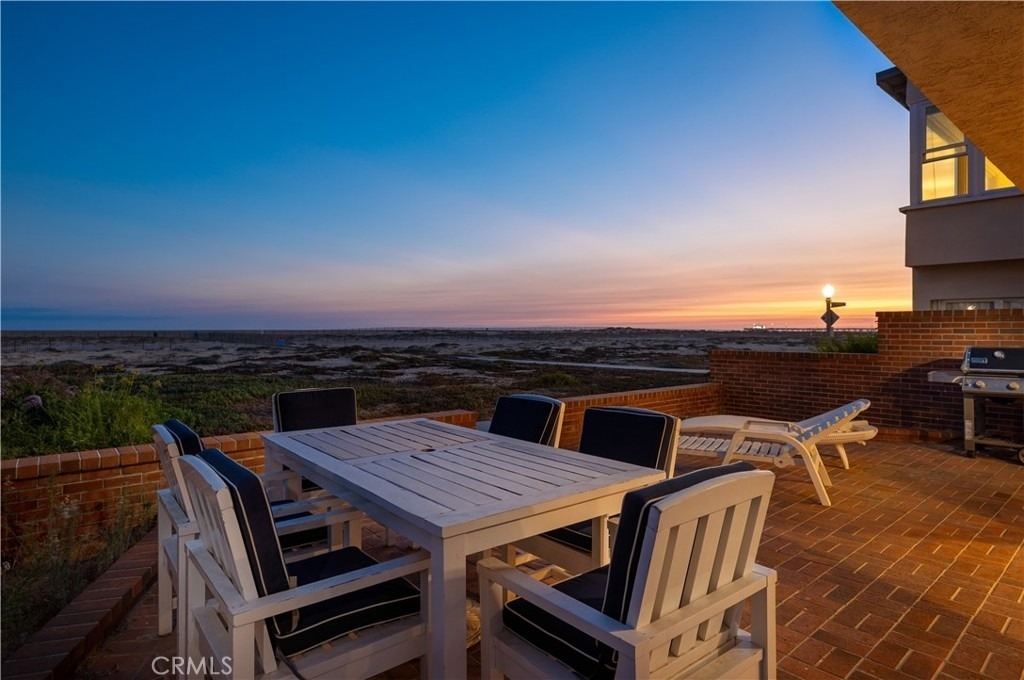 1303 E Balboa Boulevard - Photo 4