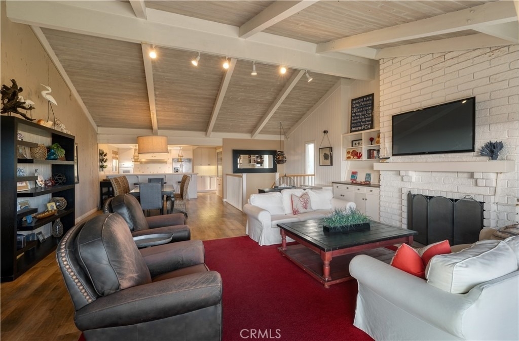 1303 E Balboa Boulevard - Photo 19