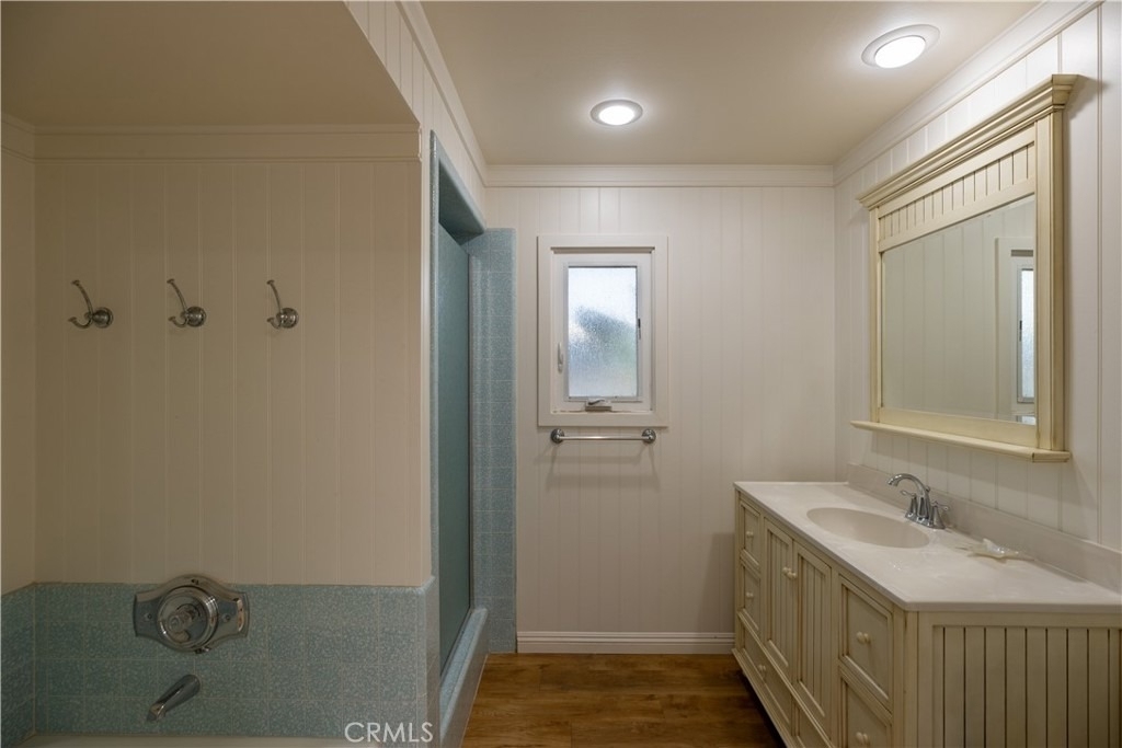1303 E Balboa Boulevard - Photo 16