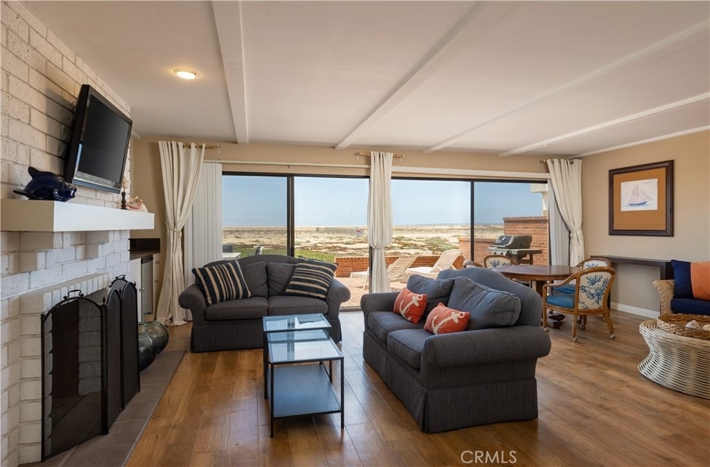1303 E Balboa Boulevard - Photo 10