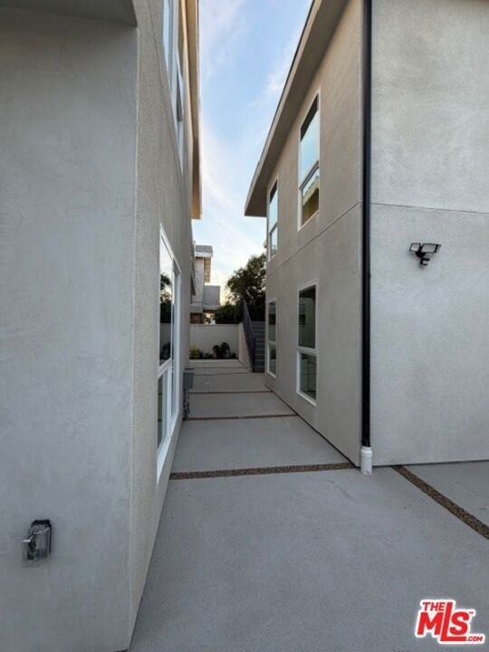 5191 5191 Lindley Avenue - Photo 43