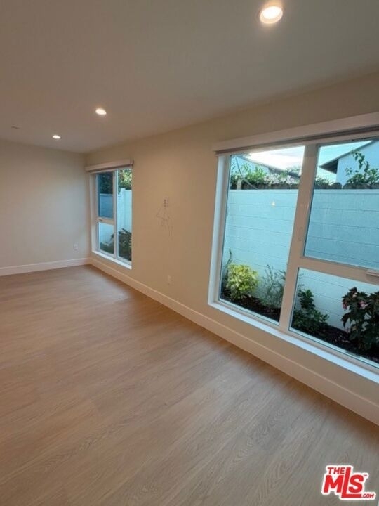 5191 5191 Lindley Avenue - Photo 25