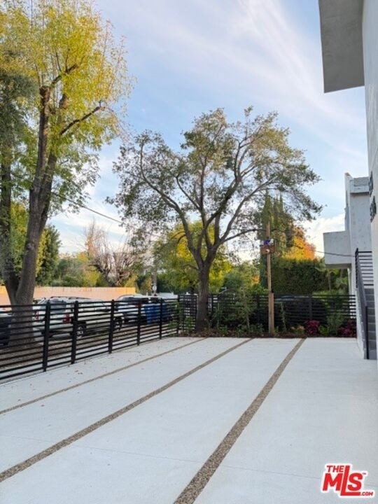 5191 5191 Lindley Avenue - Photo 47