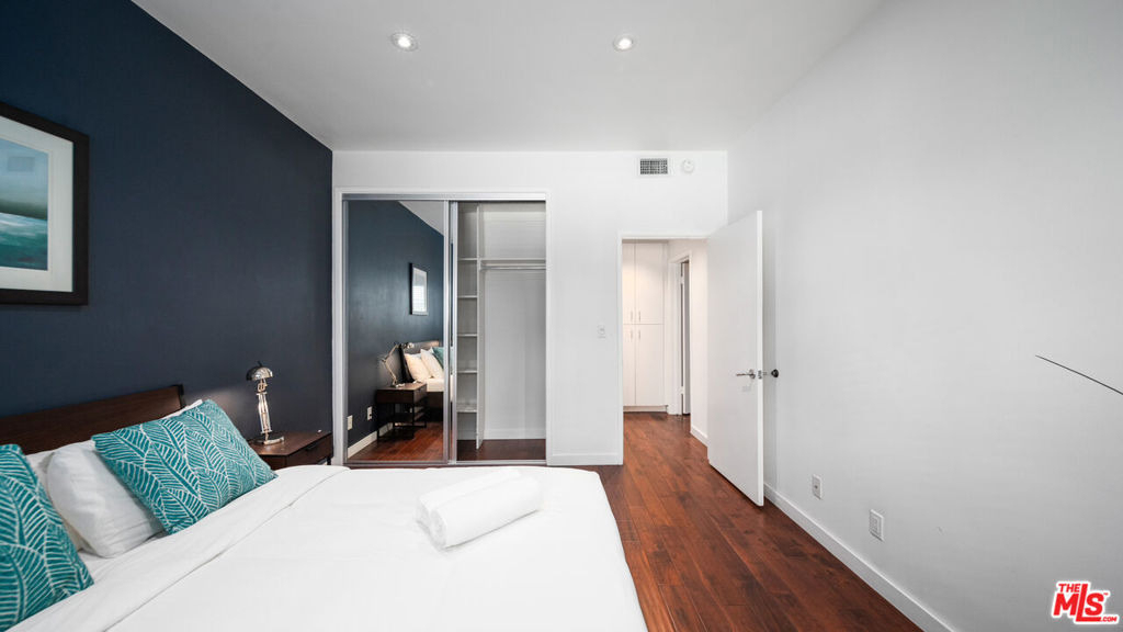 1818 Thayer Avenue - Photo 11
