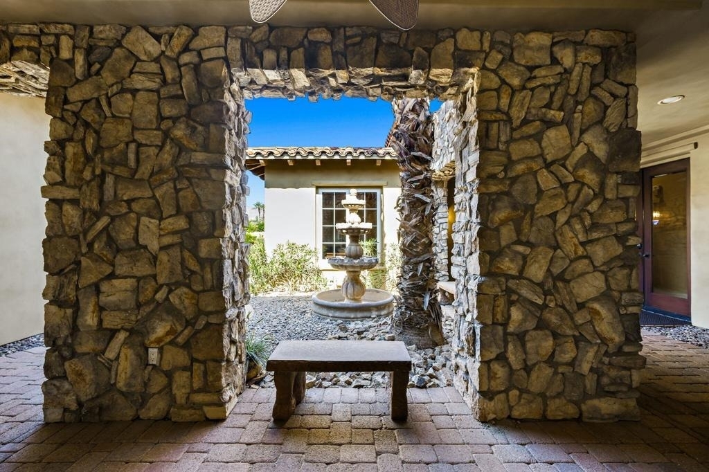 56222 Village Drive - Photo 4