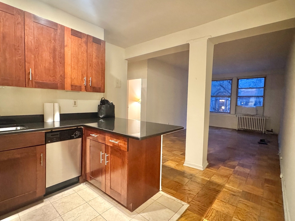 30 Christopher Street - Photo 0
