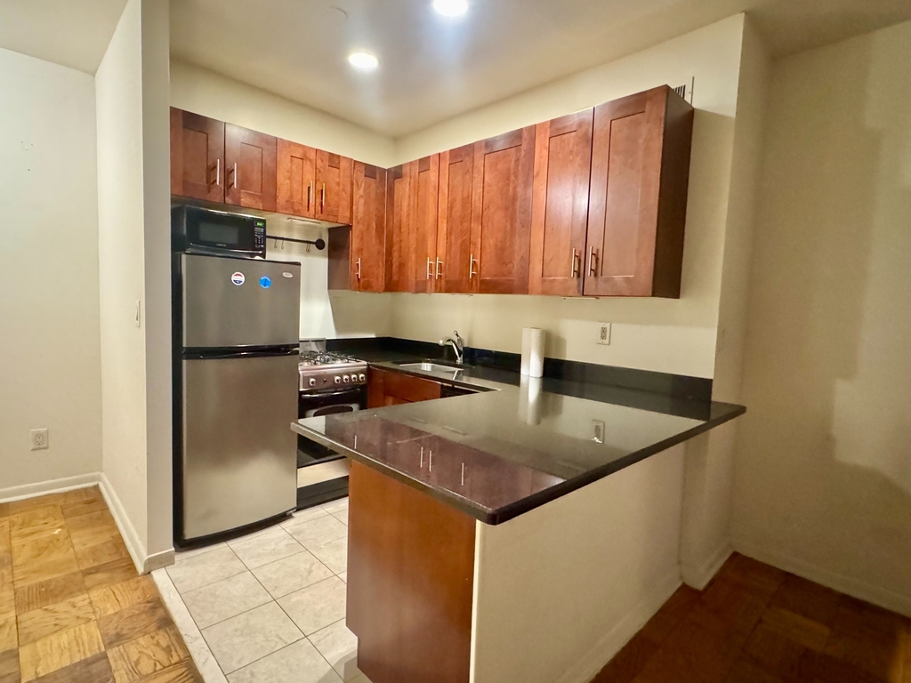 30 Christopher Street - Photo 1