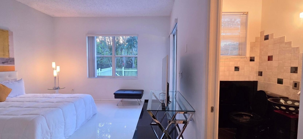 661 Lake Wellington Drive - Photo 29
