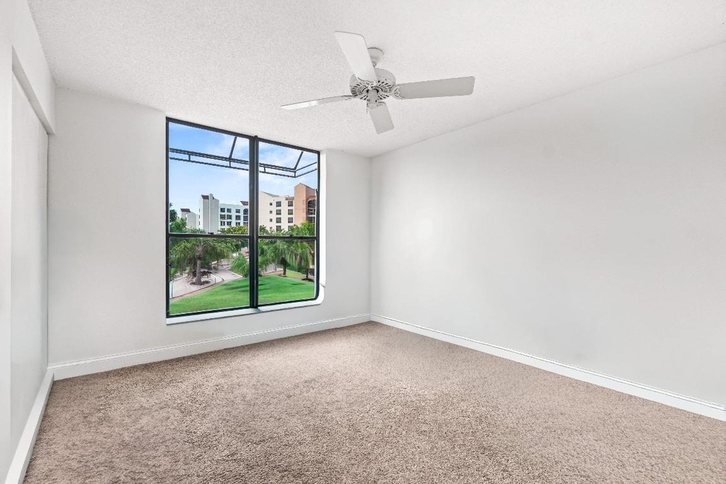 7201 Promenade Drive E - Photo 29
