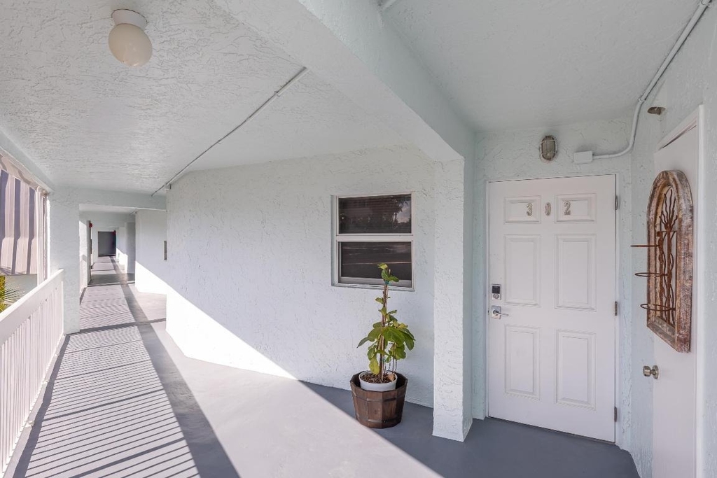 961 S Ocean Drive - Photo 1