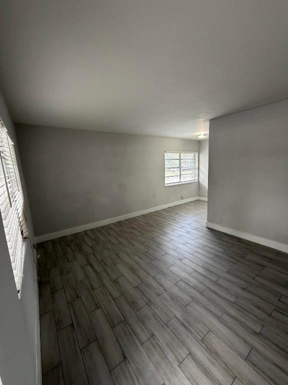 2722 Poinsettia Avenue - Photo 2