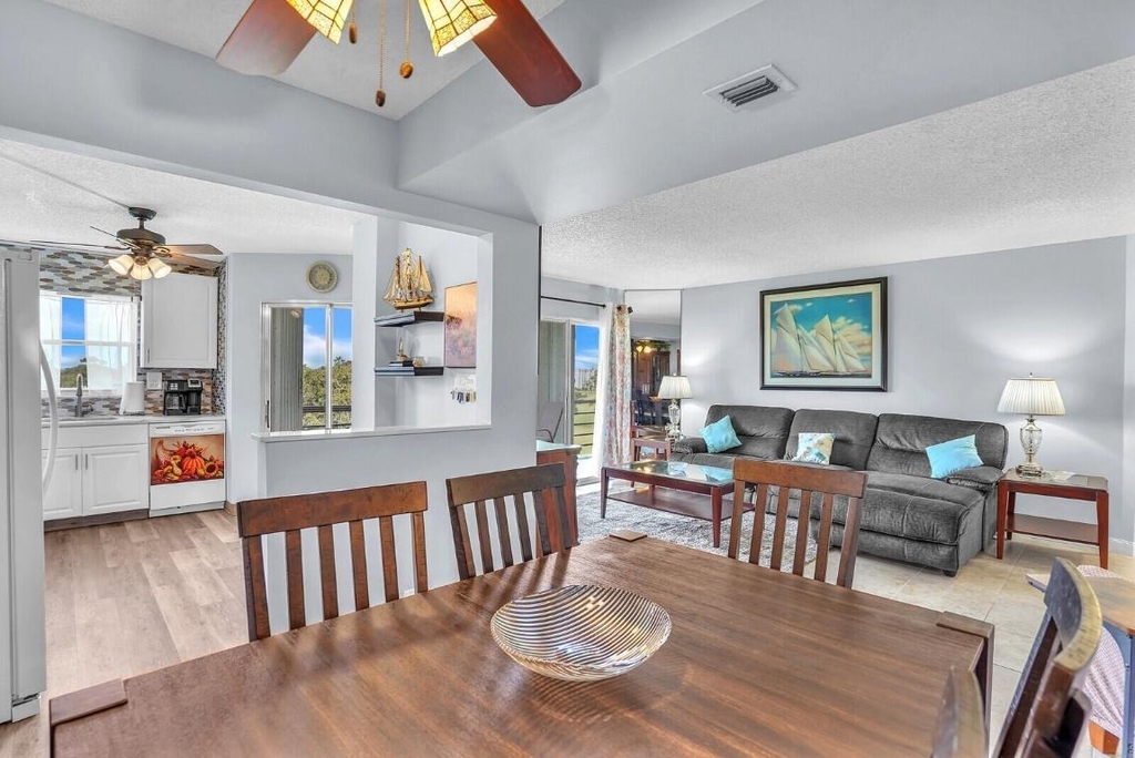 3959 Via Poinciana - Photo 8