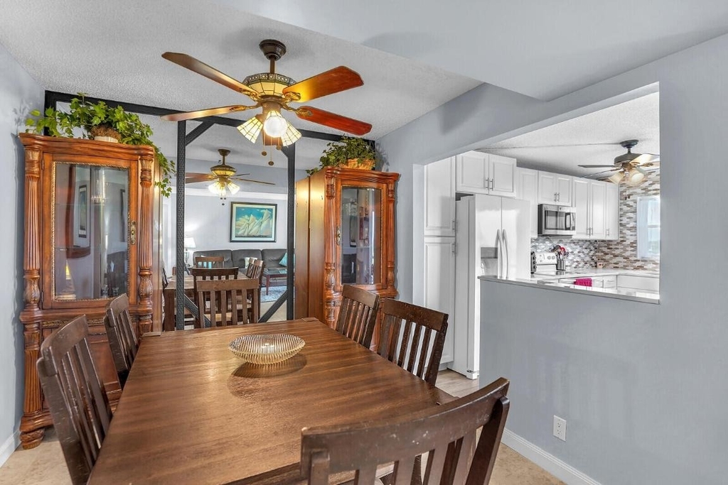 3959 Via Poinciana - Photo 11