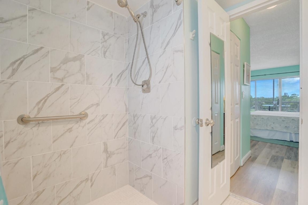 3959 Via Poinciana - Photo 21