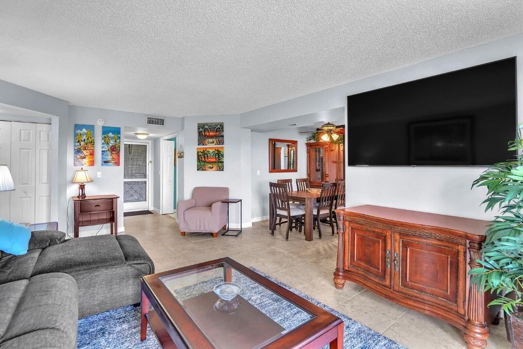 3959 Via Poinciana - Photo 9