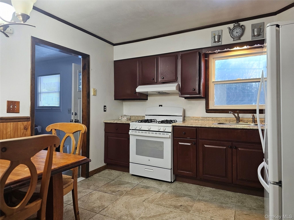 1110 Route 211 W - Photo 6