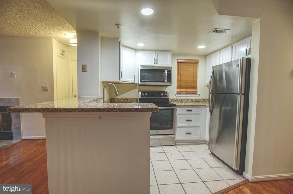 1007 Fallcrest Court - Photo 16