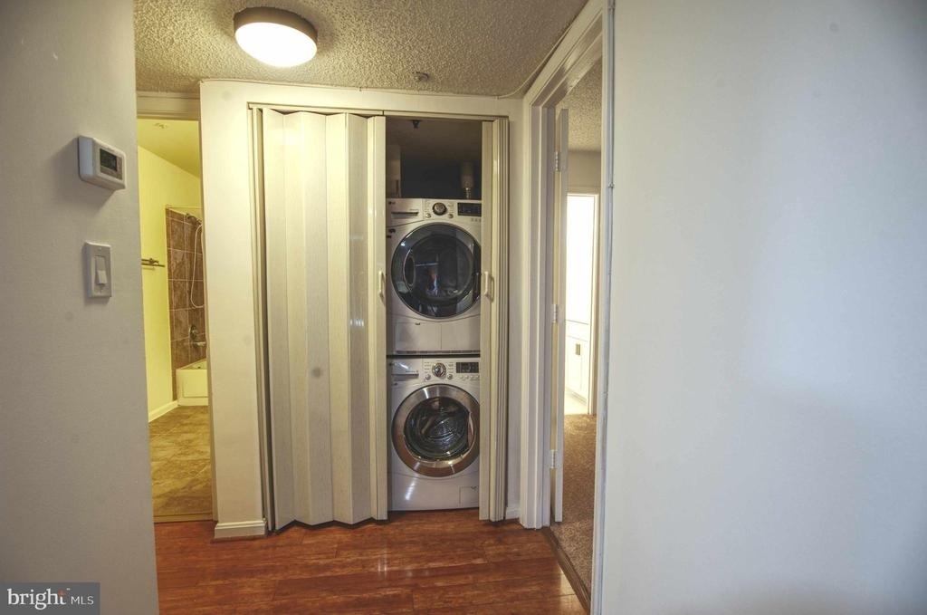 1007 Fallcrest Court - Photo 11