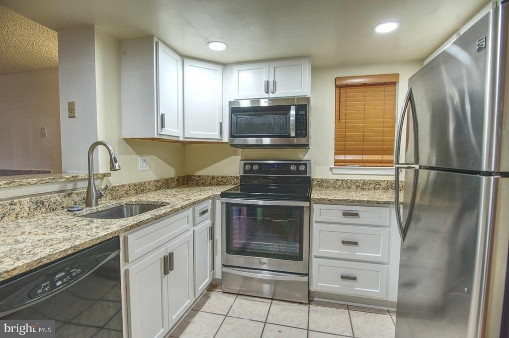 1007 Fallcrest Court - Photo 15