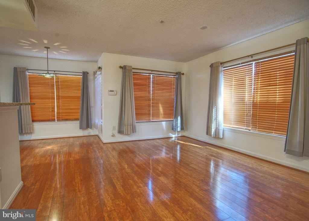 1007 Fallcrest Court - Photo 20