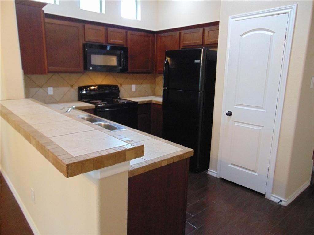 185 Creekside Villa Dr - Photo 4