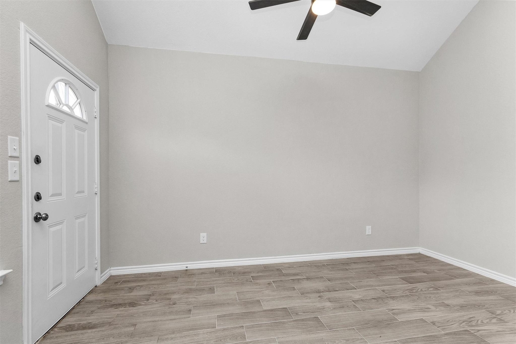 16706 E Hammon - Photo 7