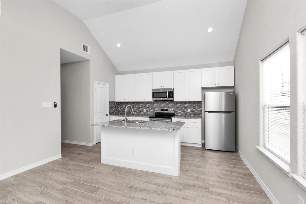 16706 E Hammon - Photo 8