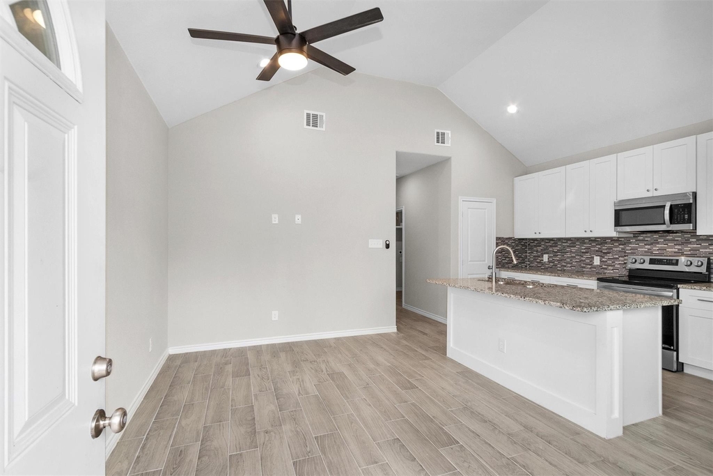 16706 E Hammon - Photo 2