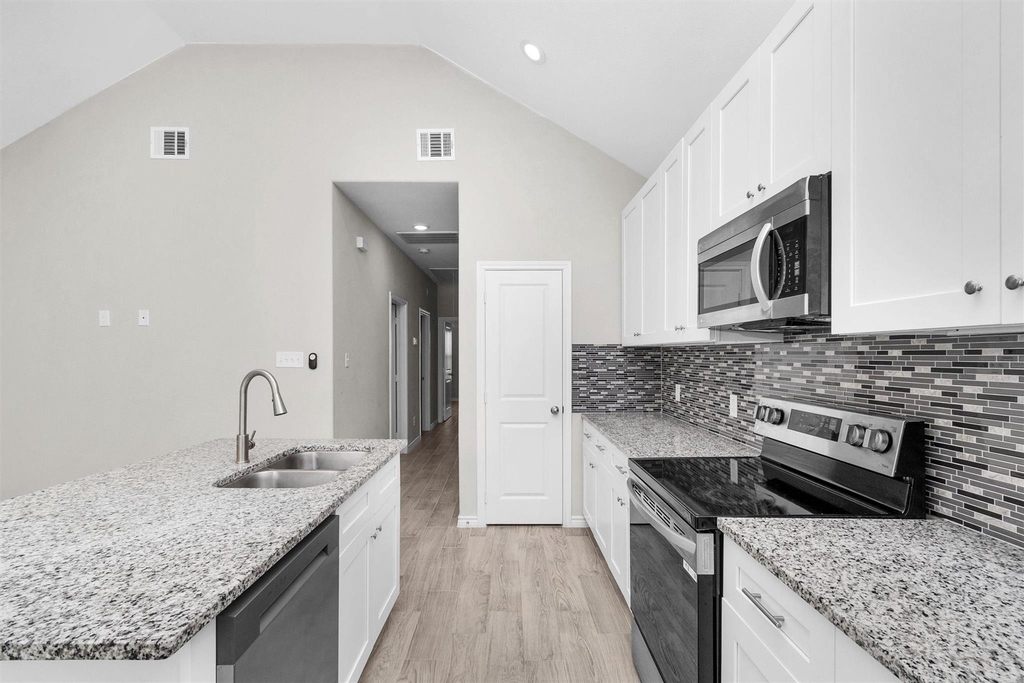 16706 E Hammon - Photo 10