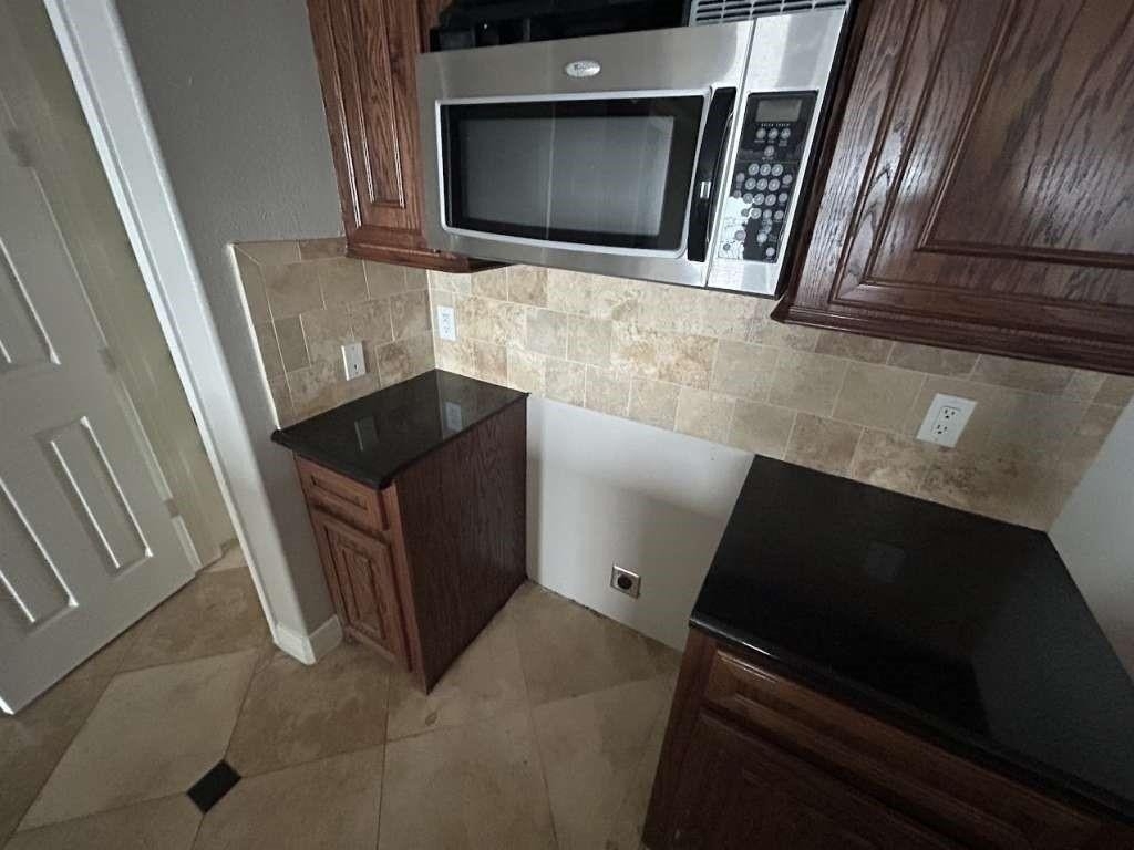 7039 Kingston Cove Lane - Photo 8