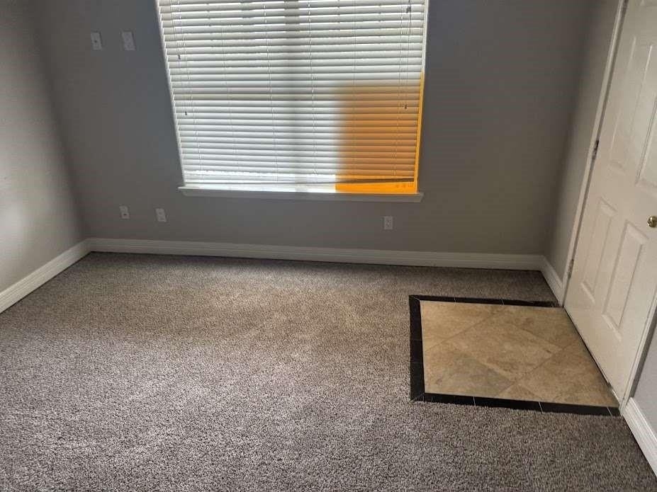 7039 Kingston Cove Lane - Photo 9