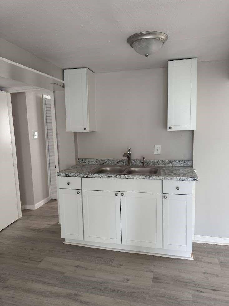 318 10th Street - Photo 1