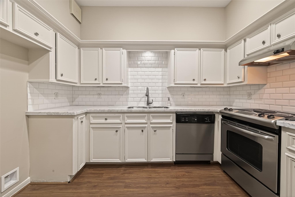 2413 Potomac Drive - Photo 10