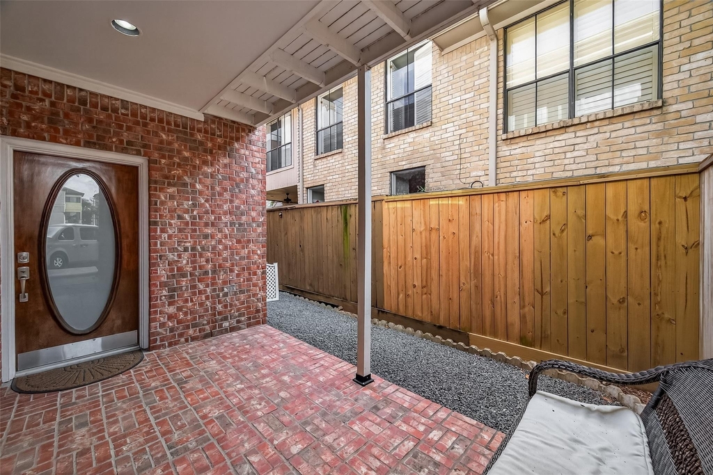 2413 Potomac Drive - Photo 1