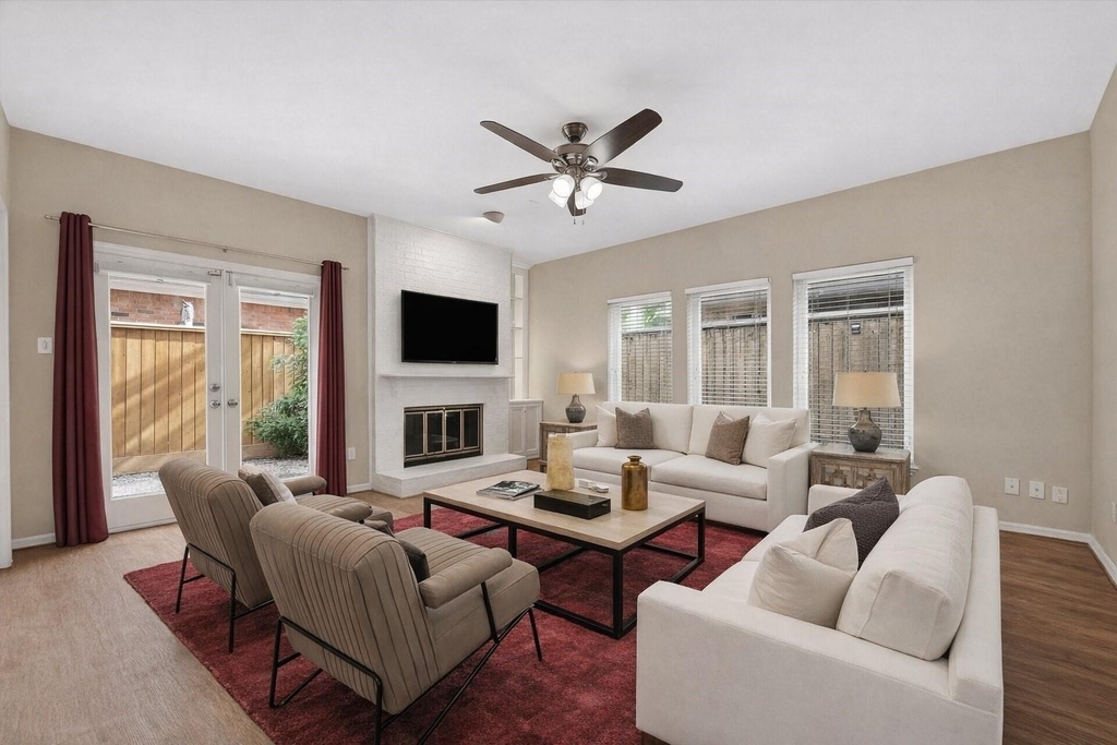 2413 Potomac Drive - Photo 4
