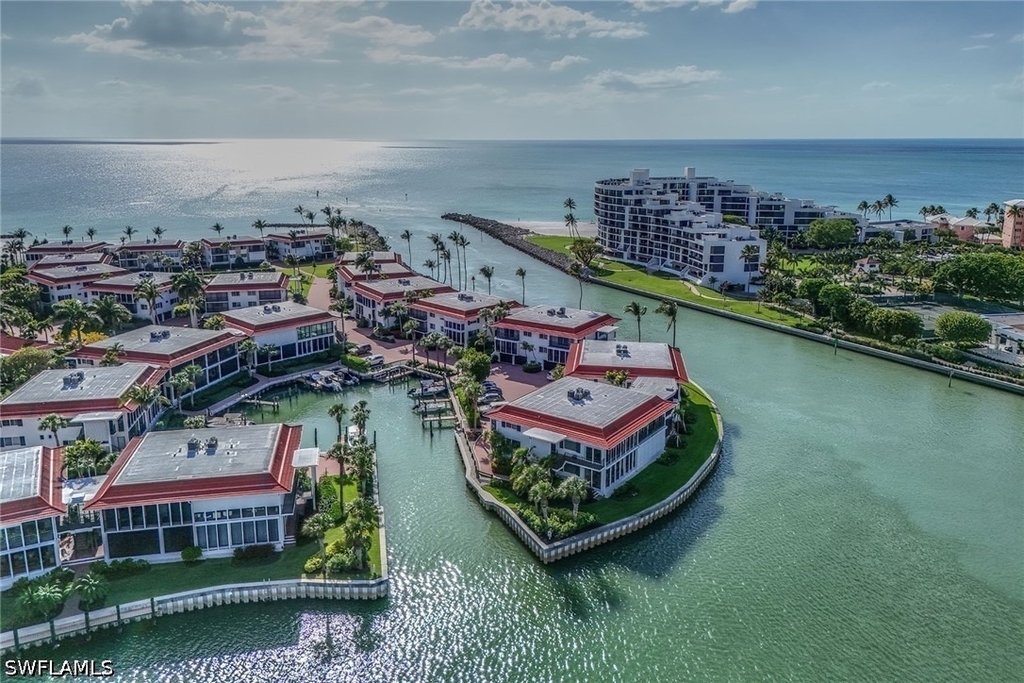 2258 Gulf Shore Boulevard N - Photo 37