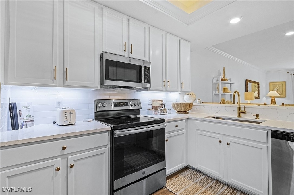 28047 Bridgetown Court - Photo 8