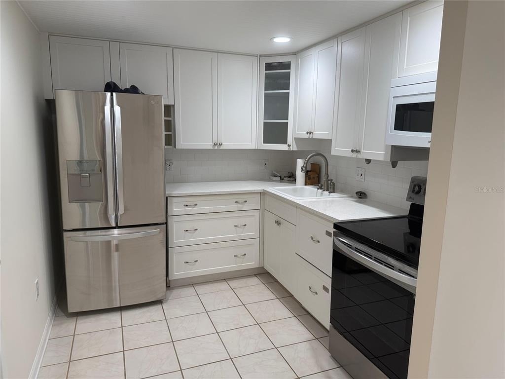 925 N Halifax Avenue - Photo 17