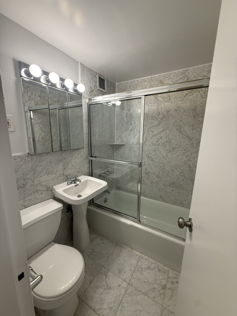 1570 1st Avenue - Photo 7