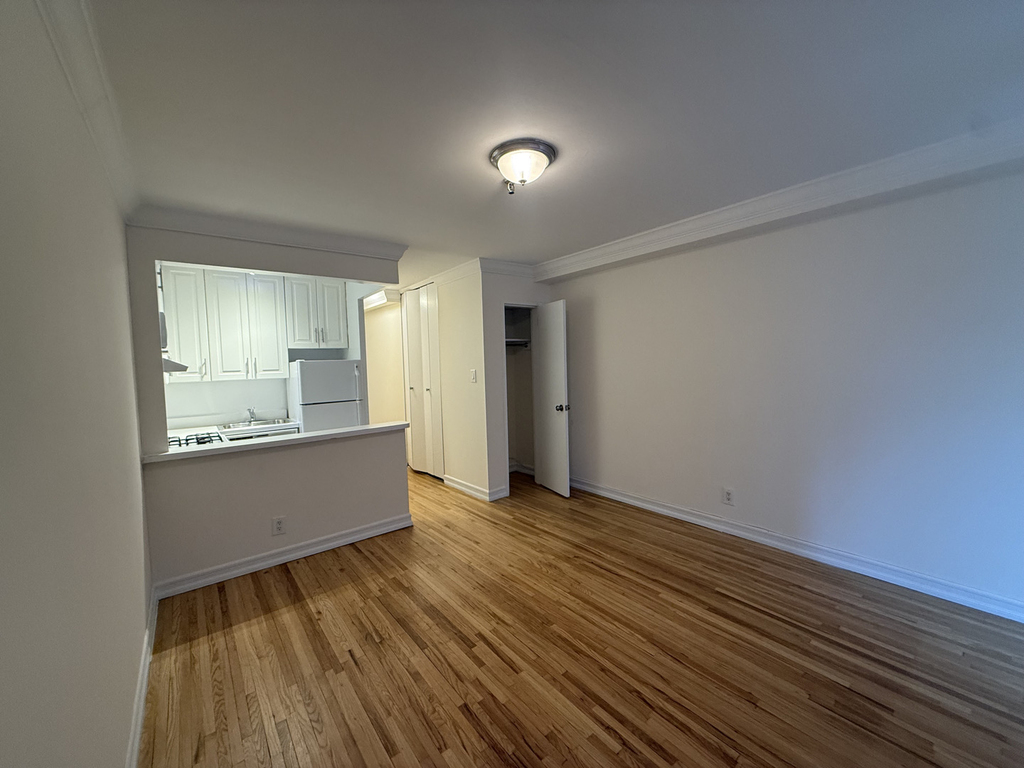 1570 1st Avenue - Photo 0