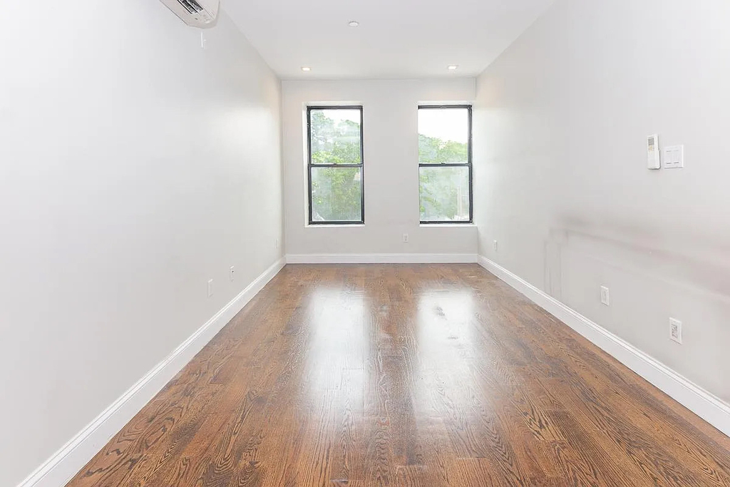 60-80 Myrtle Avenue - Photo 0