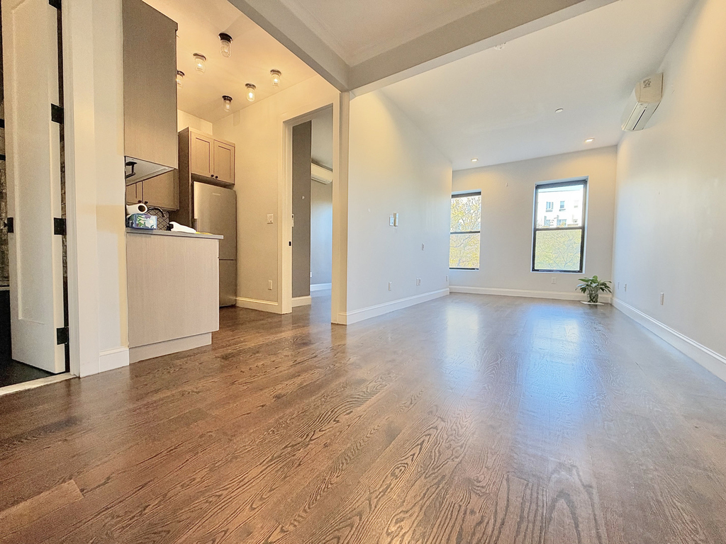60-80 Myrtle Avenue - Photo 0